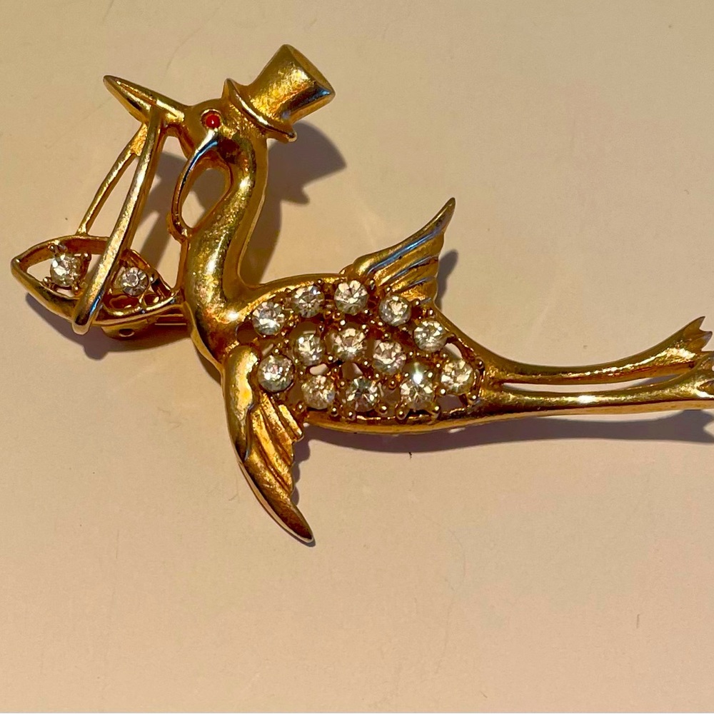 Cute vintage rhinestone stork brooch